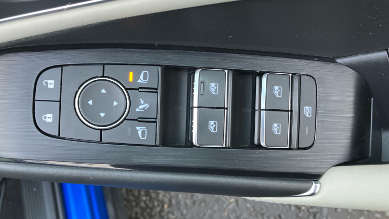 Nissan Qashqai 1.3 DiG-T MH Tekna 5dr Petrol Hatchback